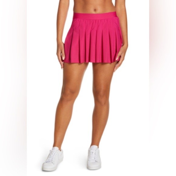 ALO Yoga Fuchsia Skater Skirt - Picture 1 of 5